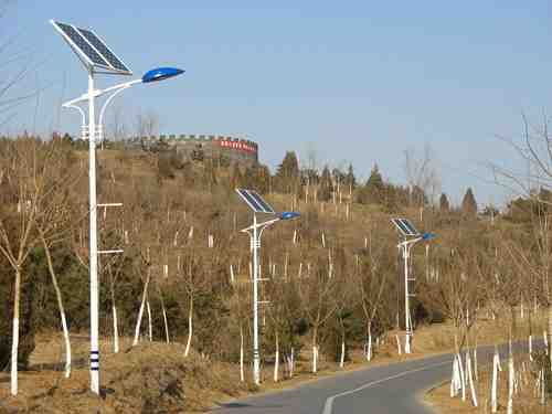 太陽能路燈組件生產線在環保路燈領域的應用